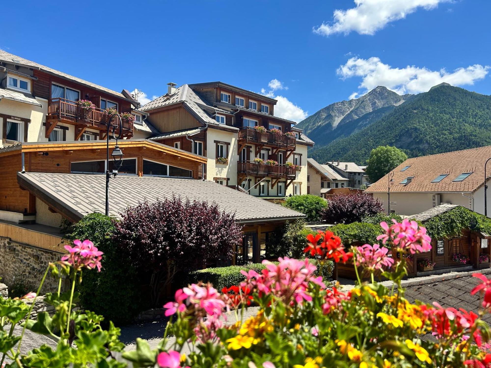 Hotel Les Autanes Spa-Balneotherapie & Restaurant Ancelle Exterior photo