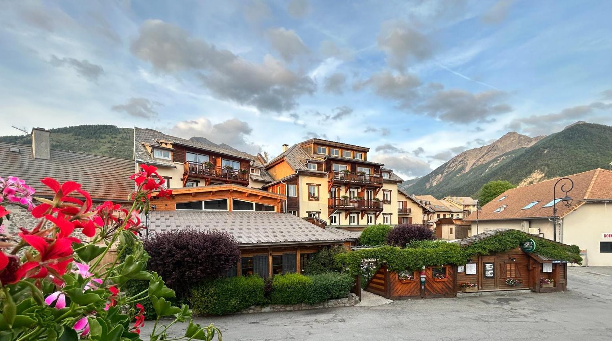 Hotel Les Autanes Spa-Balneotherapie & Restaurant Ancelle Exterior photo